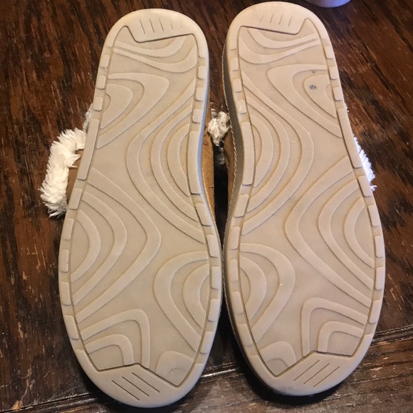 SALE! Womens SIZE 6 Ankle Booties 9 1/2” SO brand - Picture 8 of 8